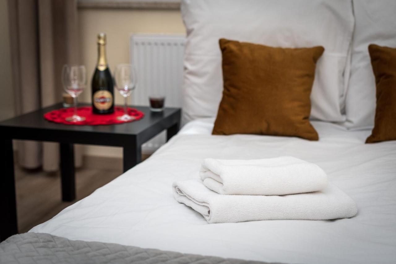 Warsaw Apartments White Bagian luar foto