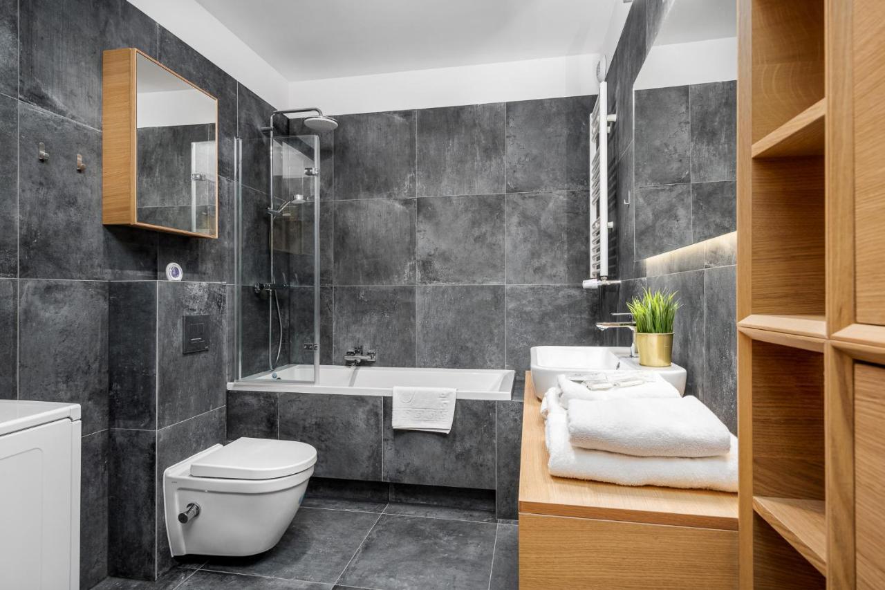 Warsaw Apartments White Bagian luar foto